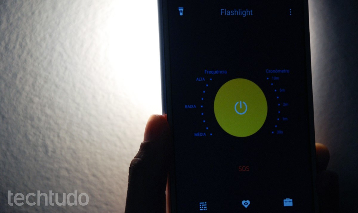تطبيق Flashlight: تحقق من أفضل التطبيقات لتنزيلها على هاتفك