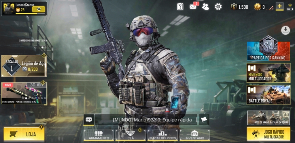 Call of Duty Mobile في القائمة الرئيسية ، حيث يمكنك رؤية أوضاع اللعبة ومستوى المقياس ومستوى اللاعب ومناطق التخصيص