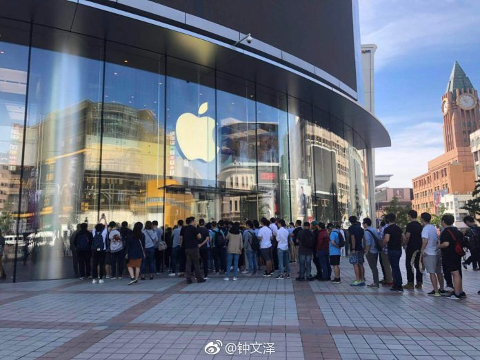 إعادة فتح Apple Wangfujing ، بكين