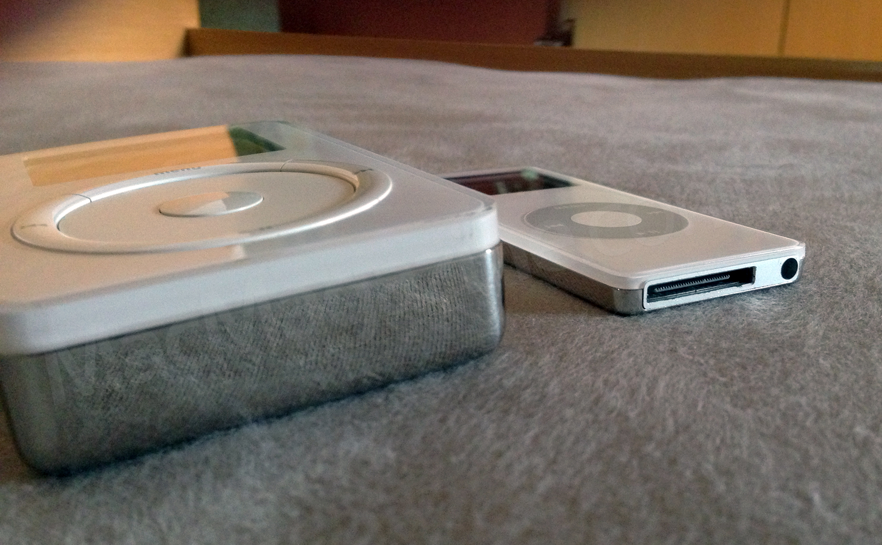 جهاز iPod الأصلي ونانو Wilsians الأول