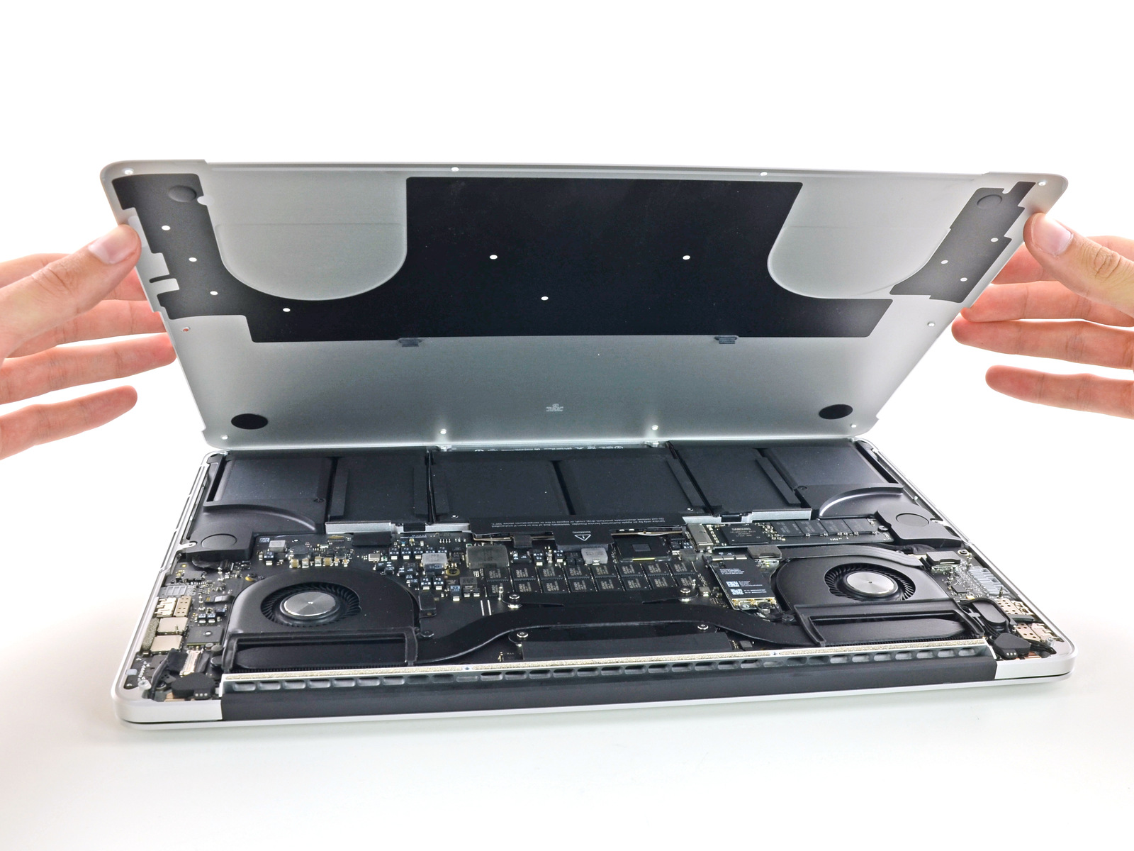 تفكيك MacBook Pro Retina 15