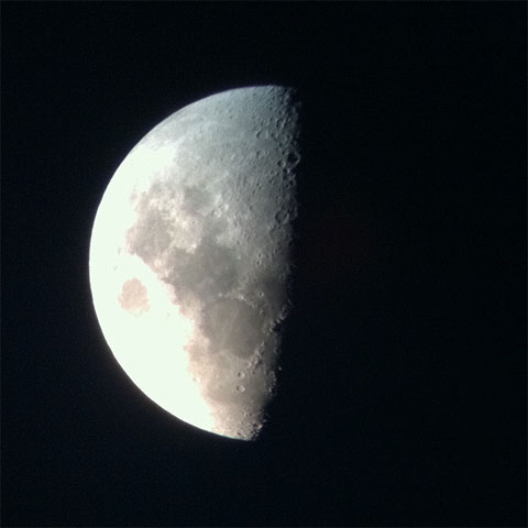 تصوير القمر باستخدام iPhone 4