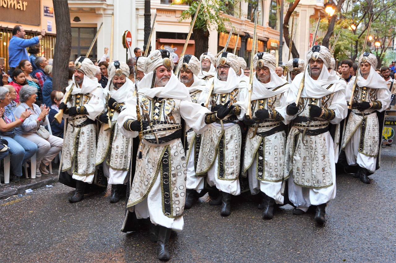 Moros y Cristianos: 5 datos que debes conocer sobre esta festividad 5 Moros y Cristianos: 5 datos que debes conocer sobre esta festividad moros y cristianos