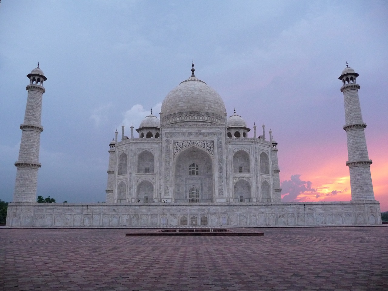 10 Fascinantes Datos sobre el Taj Mahal: Conoce la Historia detrás de esta Maravilla taj mahal
