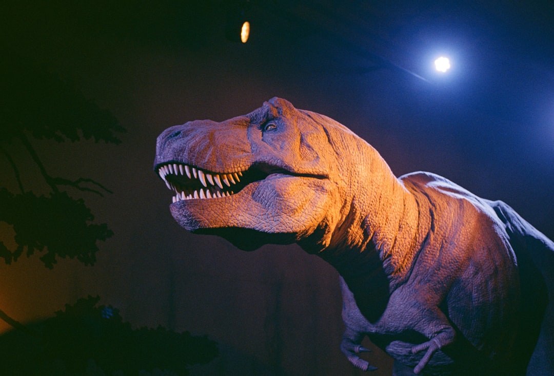 Tiranosaurio Rex: 10 Datos Asombrosos que Debes Conocer tiranosaurio