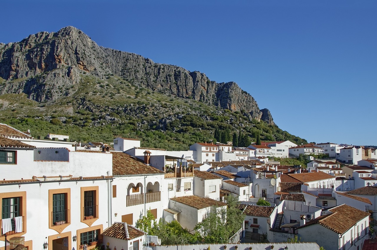 5 Razones para Visitar Velez Malaga: Descubre el Encanto de Esta Ciudad velez malaga