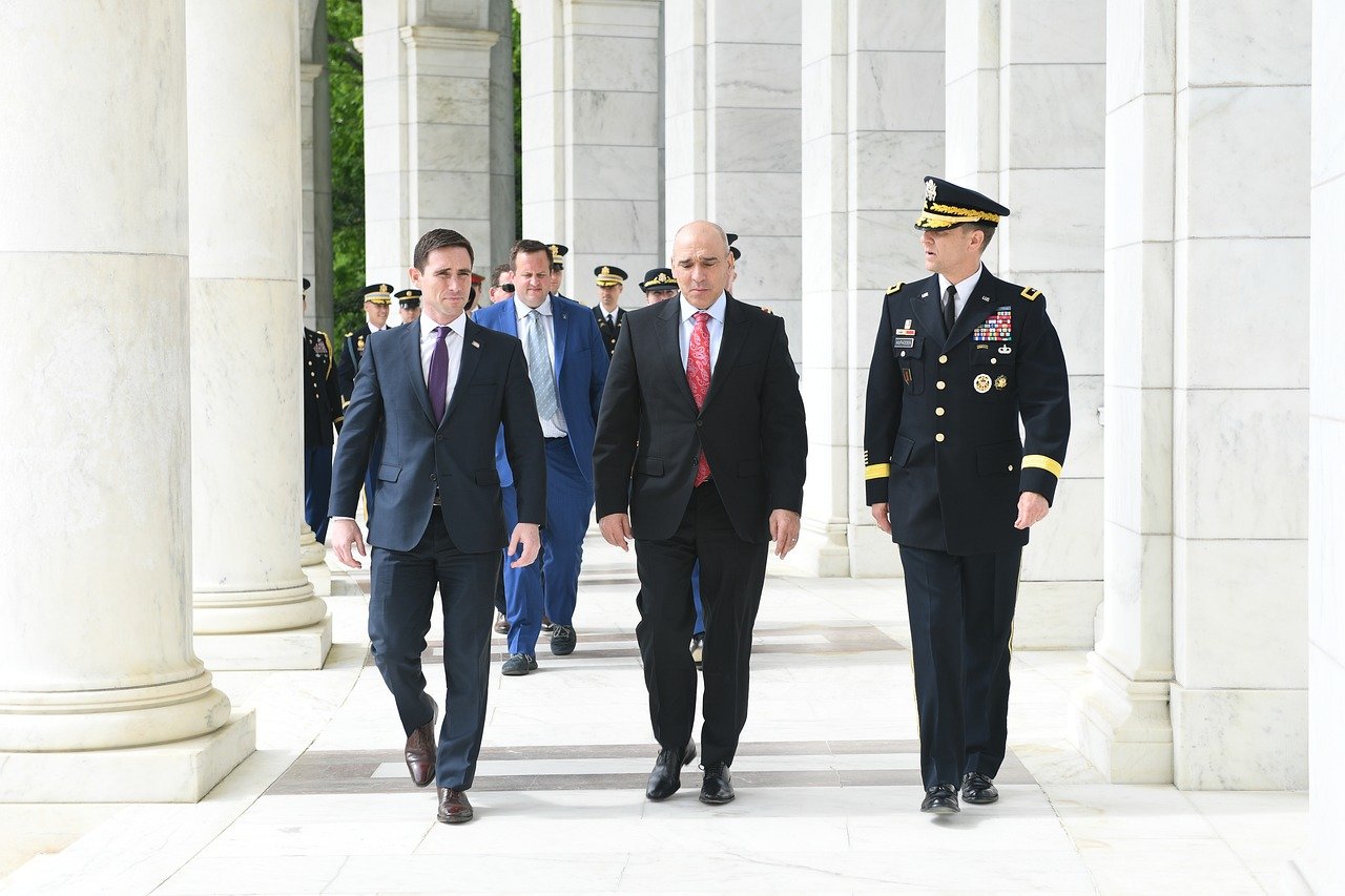 Aguinaldo Milei: 5 claves para entender su impacto financiero 1 aguinaldo milei