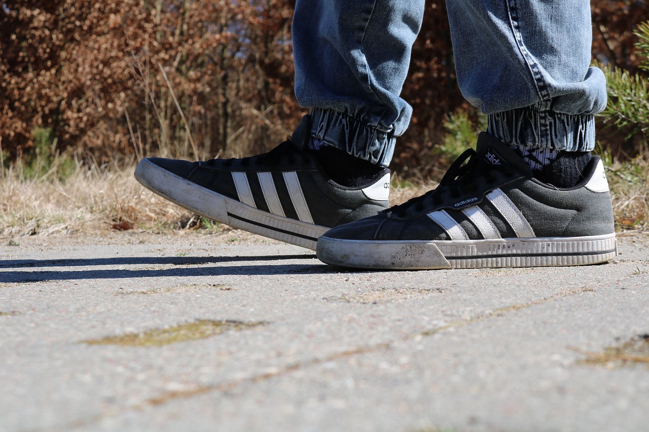 Adidas superstar: 5 estilos imprescindibles para lucirlas con clase 4 adidas superstar