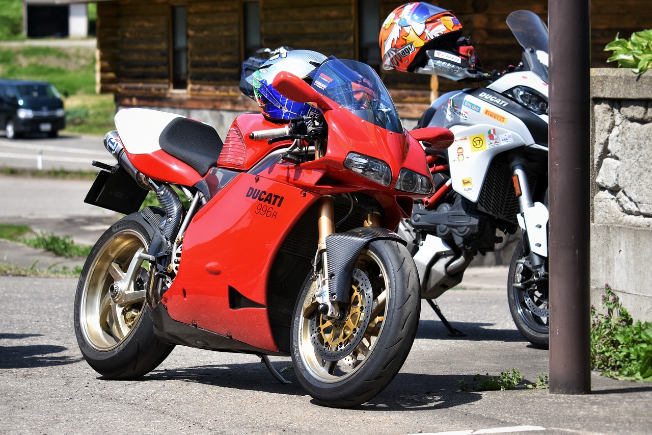 ducati panigale v4