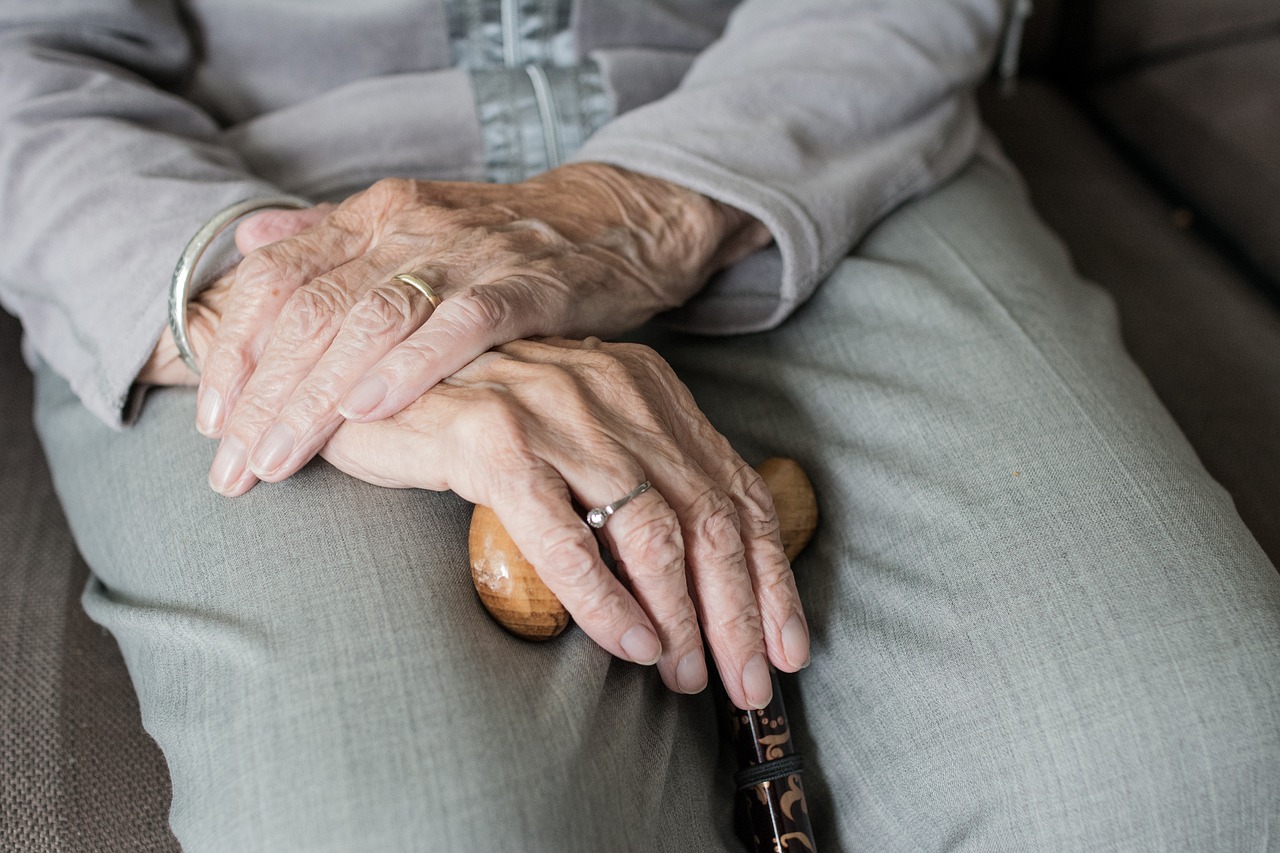 Anciano: 5 claves para cuidar la salud en la tercera edad 5 anciano